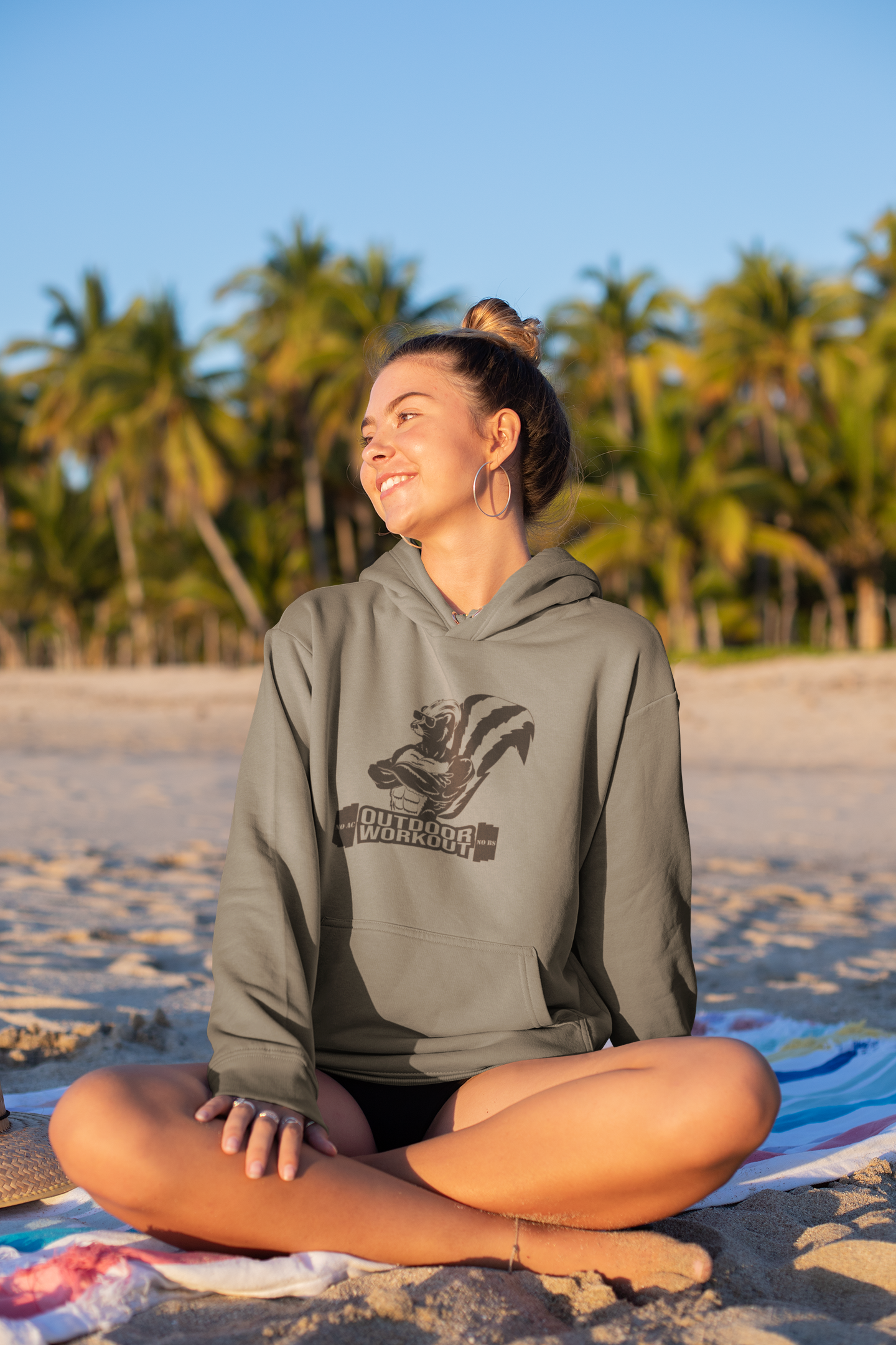 SKUNK SIGN HOODIE